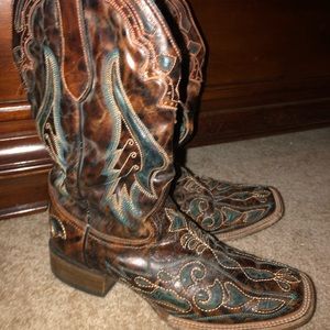 Corral boots size 9